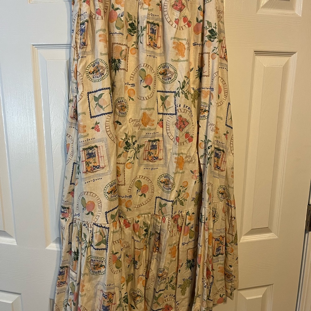 Ambercombie & Fitch Fruit Print Cream Skirt and Crop Top LARGE NWT